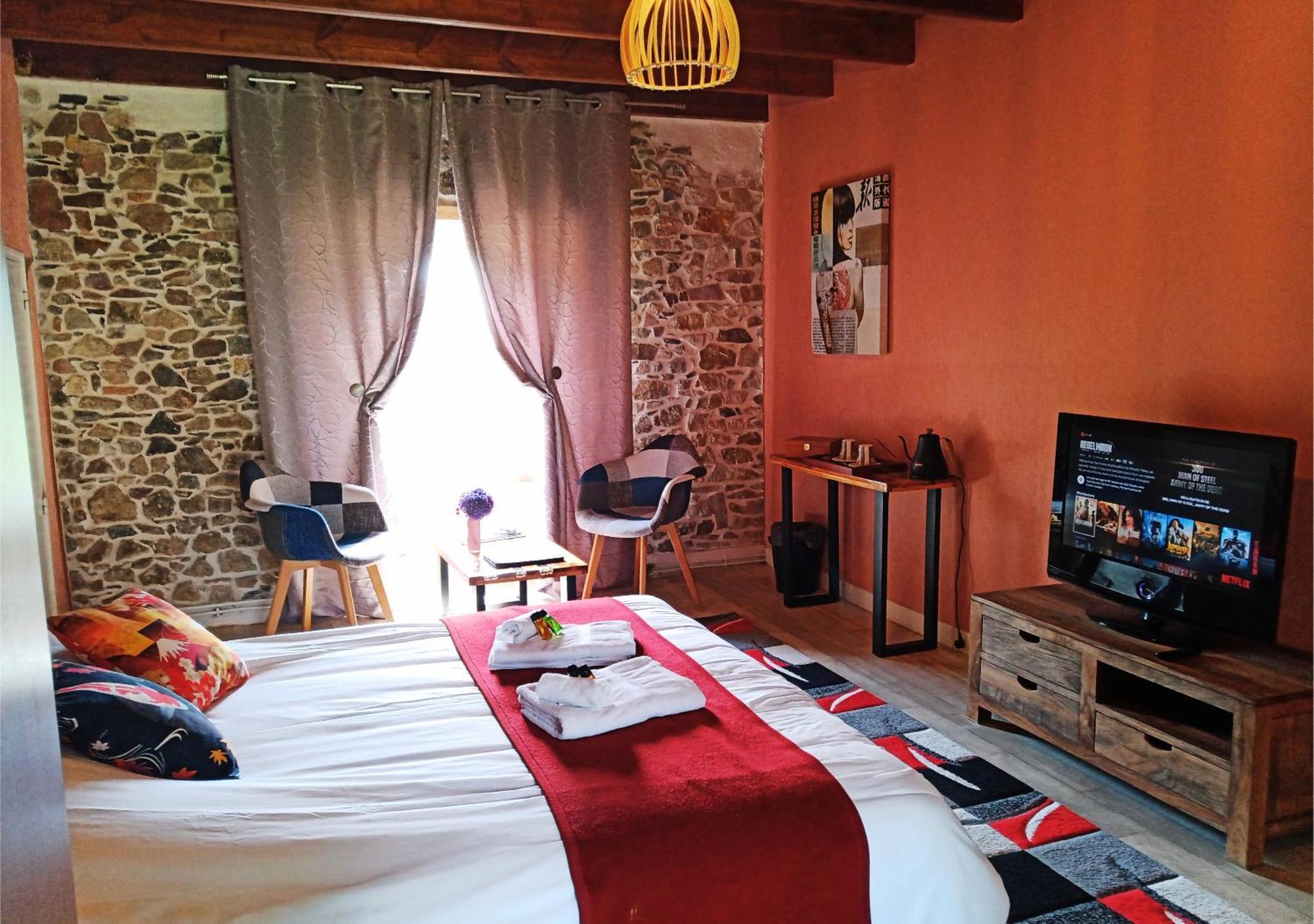 La Synchronicite - Chambres D'Hotes Saint-Sauveur-Villages Zewnętrze zdjęcie