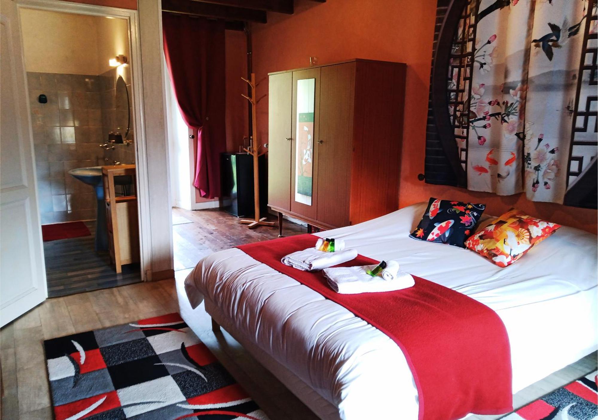 La Synchronicite - Chambres D'Hotes Saint-Sauveur-Villages Zewnętrze zdjęcie
